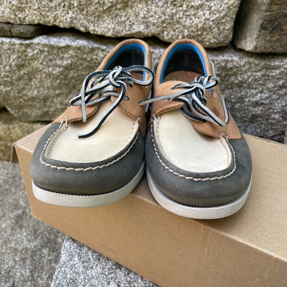 Sperry 2-Eye Authentic Top-Sider Boat Shoes - Picture 5 of 6